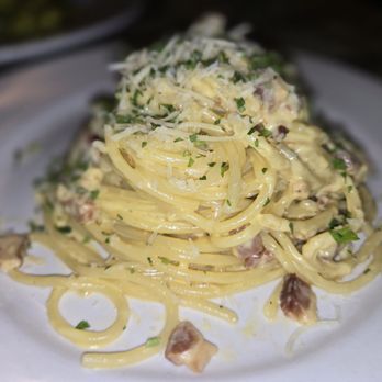Sapori Trattoria signature dishes Penne Vodka
Bucatini Carbonara
Pennette Cardinale